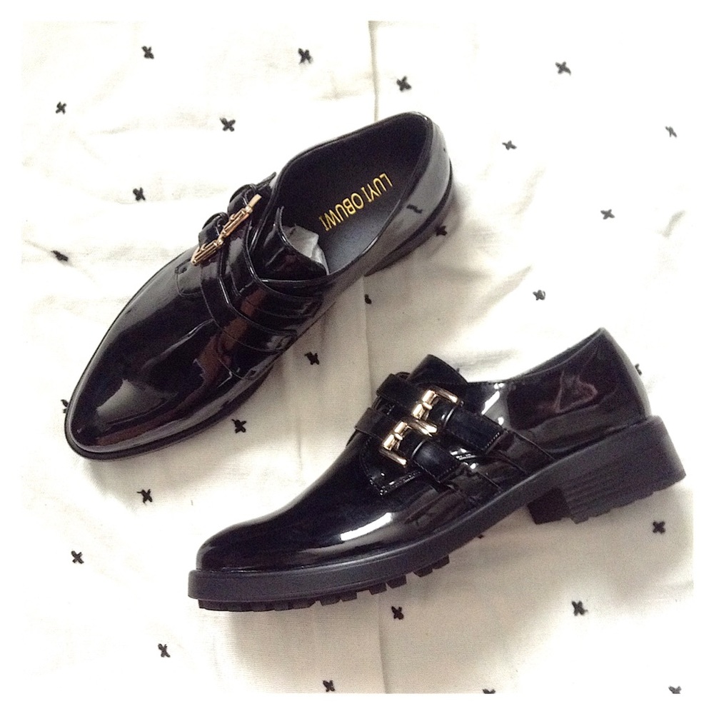 Luyi Obuwi Buckle Strap Patent Pointed Toe Loafers
